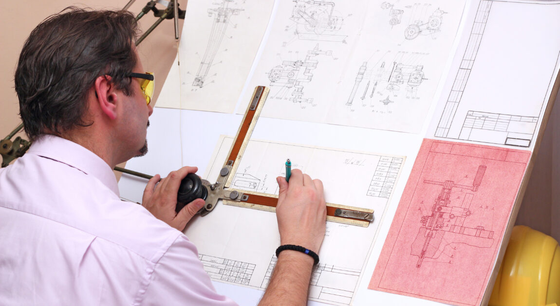 ドラフターで作業